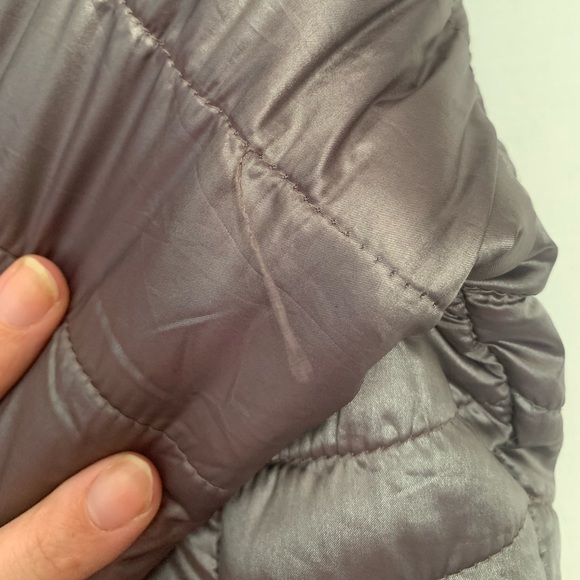 New Balance | Sherpa Lined Hooded Puffer Jacket - Medium - Picture 6 of 6